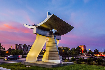 Image showing Queens Table Monument and charlotte city skyline early morning