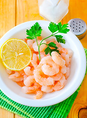 Image showing boiled shrimps in the white bowl on the table