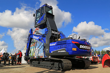 Image showing Blue Doosan DX255lc Crawler Excavator