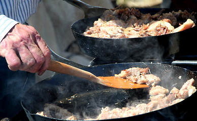 Image showing Dutch oven cooking.