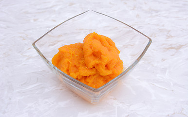 Image showing Pumpkin puree in a glass bowl