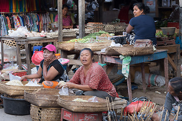 Image showing Hindu peoples at the traditional street market, Bali