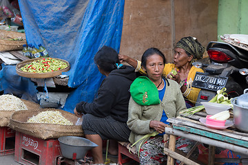 Image showing Hindu peoples at the traditional street market, Bali