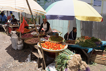 Image showing Traditional Marketplace with local fruit in Tomohon City