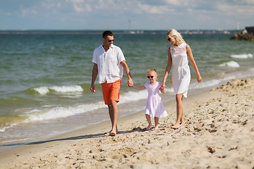 Image showing happy family in sunglasses on summer beach