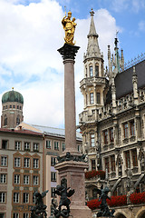 Image showing The Mariensaule, a Marian column and Munich city hall on the Mar