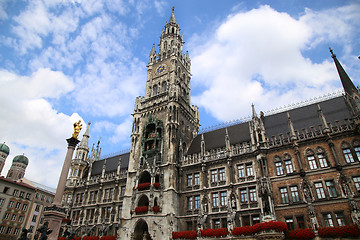 Image showing The Mariensaule, a Marian column and Munich city hall on the Mar