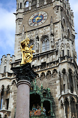 Image showing The Mariensaule, a Marian column and Munich city hall on the Mar