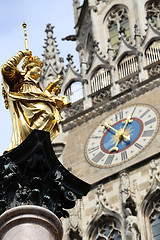 Image showing The Mariensaule, a Marian column and Munich city hall on the Mar