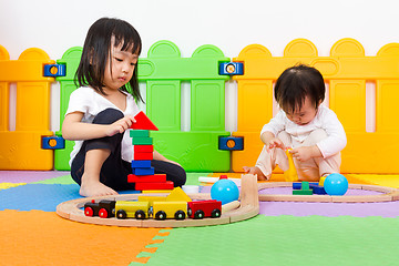 Image showing Asian Chinese childrens playing with blocks