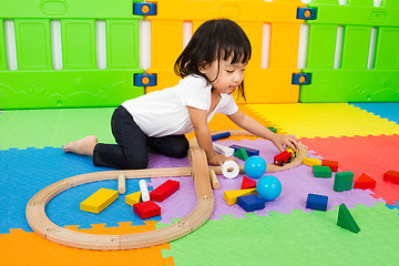 Image showing Asian Chinese children playing with blocks