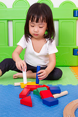 Image showing Asian Chinese children playing with blocks