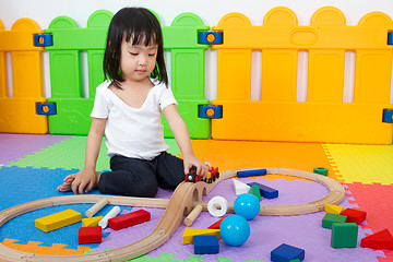 Image showing Asian Chinese children playing with blocks