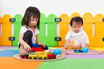 Image showing Asian Chinese childrens playing with blocks