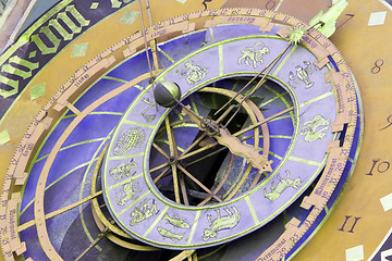 Image showing Zytglogge zodiacal clock in Bern, Switzerland