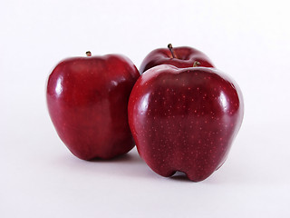 Image showing Three Apples in profile