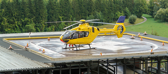 Image showing yellow helicopter