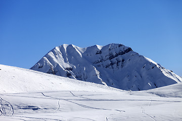 Image showing Off-piste slope in sun morning