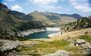 Image showing Romantic mountain lake in Alps