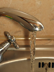 Image showing Run water