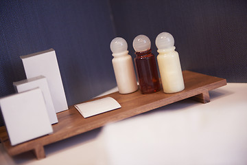 Image showing hotel room bathroom