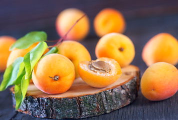 Image showing apricots