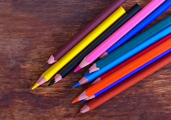 Image showing color pencils