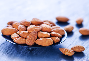 Image showing almond without shell