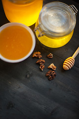 Image showing Honey with walnut