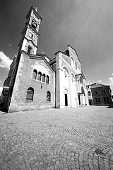 Image showing column old architecture in italy europe milan religion       and