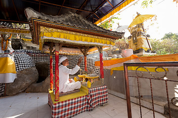 Image showing Unidentified Balinese monk at praying ceremony