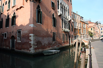 Image showing Venice House on Water