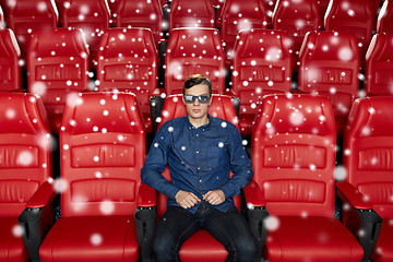 Image showing young man watching movie in 3d theater