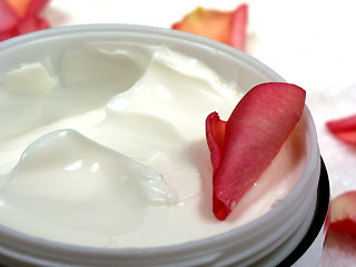 Image showing Body cream with rose petals 7