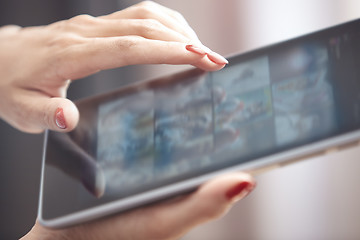 Image showing Woman with tablet computer