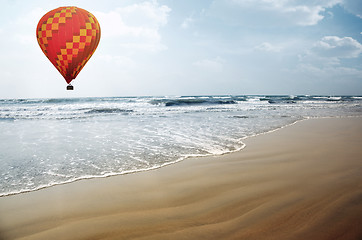 Image showing Air balloon over the sea