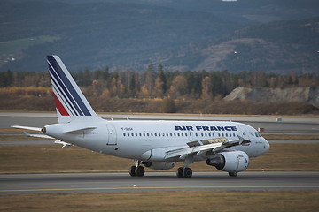 Image showing Air France Airbus A318