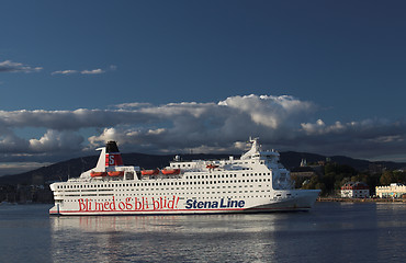 Image showing Lagre ferry