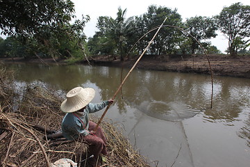 Image showing ASIA THAILAND ISAN KHORAT PEOPLE FISHING