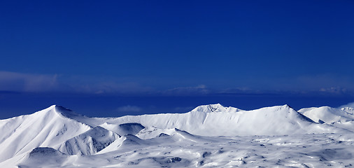 Image showing Panoramic view of snowy plateau