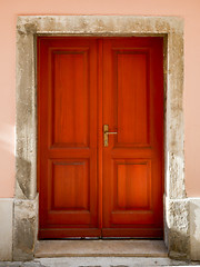 Image showing double-wing front door brown