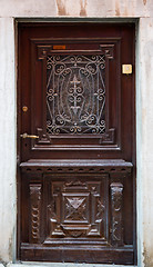 Image showing single-wing front door brown