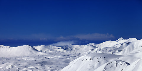 Image showing Panoramic view on snowy plateau at nice day