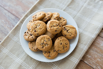 Image showing close up of chocolate oatmeal cookies on plate