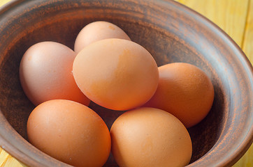 Image showing raw eggs