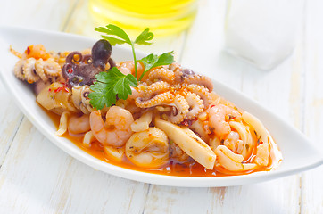 Image showing salad with seafood