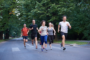 Image showing people group jogging