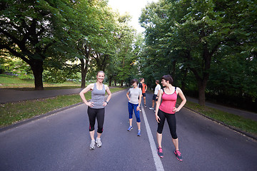 Image showing people group jogging