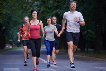 Image showing people group jogging