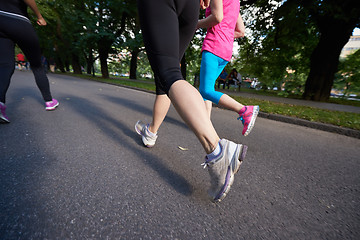 Image showing people group jogging